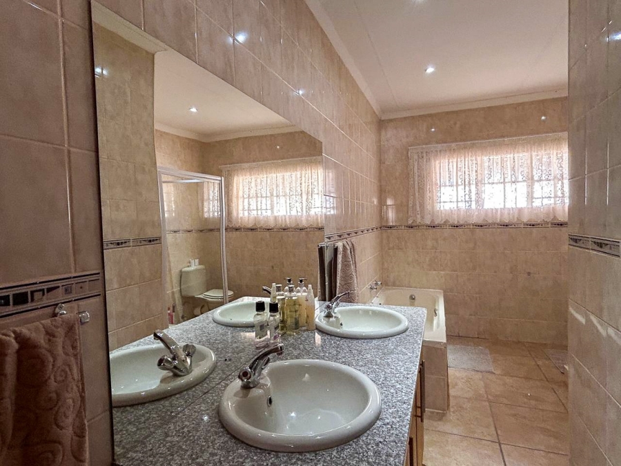 4 Bedroom Property for Sale in Potchefstroom Rural North West